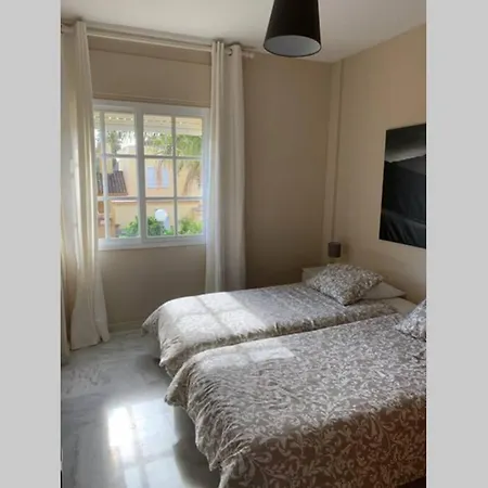 Vive Jerez Casa De Lujo Con Piscina Y Barbacoa En La Mejor Zona De Hébergement de vacances *