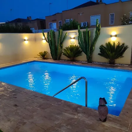 Дом отдыха Vive Jerez Casa De Lujo Con Piscina Y Barbacoa En La Mejor Zona De